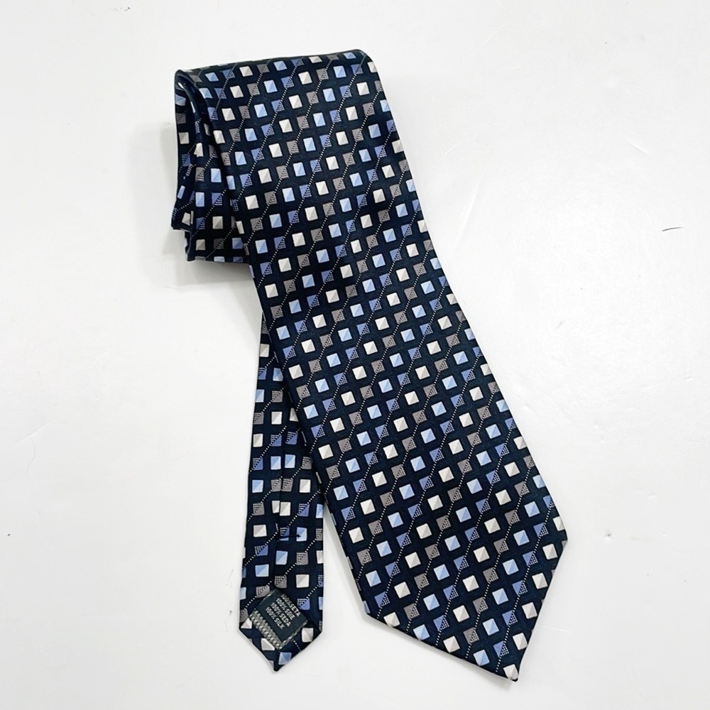 Haggar geometric print 100% silk standard tie